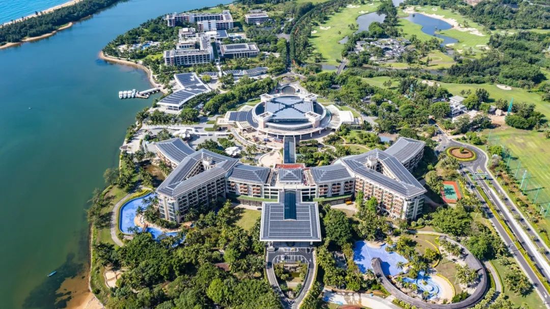 #CRCCUpdates The Boao Nearly Zero Carbon Demonstration Zone in #Hainan Province officially began operations on March 18th. #CRCC completed the green and low-carbon renovation of the Asian Forum Conference Center and other core venues in just 3 months. This renovation is expected