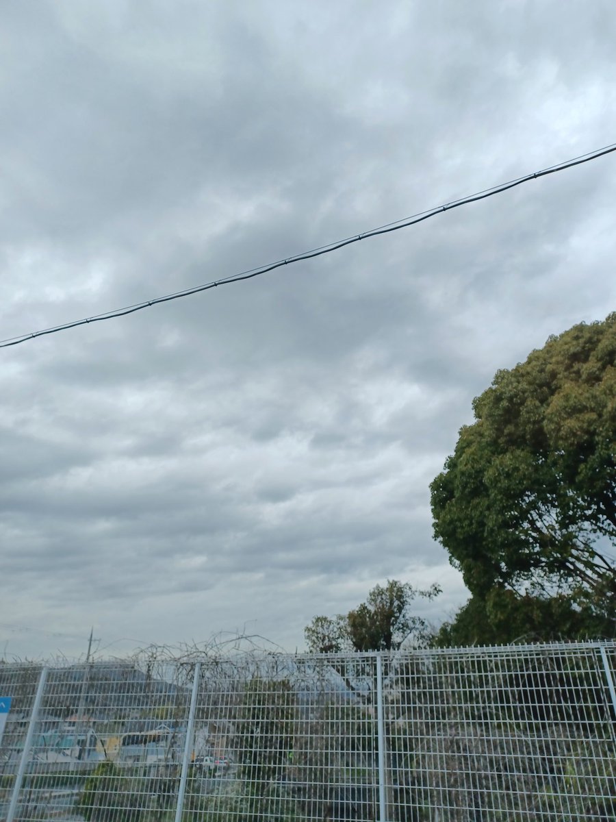 こんにちは！まじめデンキです★
最近天気が安定しないですねー。
でもだいぶ暖かくなってきました！
春よ、こいっ