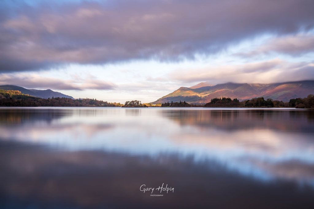 Good Morning! Finally on 'Soft pastels' week is a beautiful misty morning on Derwent Water in the stunning English #LakeDistrict.... It's my personal favourite this week - if you agree please give it a Repost! 👍 #dailyphotos #thephotohour #stormhour #thursdaymotivation