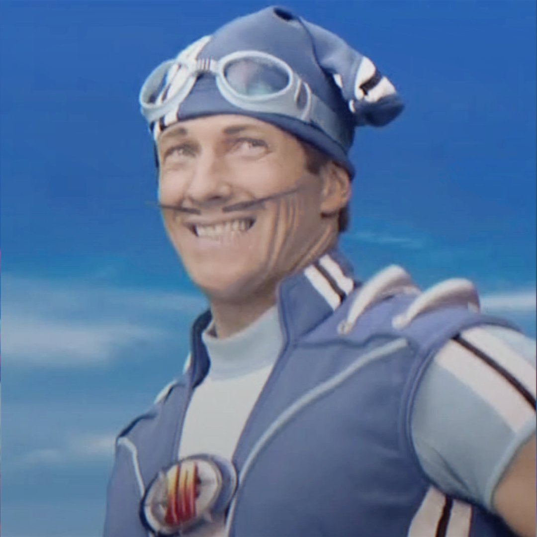 – привет-привет!! прости, я спешу, у меня там.. – десятка на груди мелькает и мужчина неловко откашливается. – дела..позже поговорим, малыш, договорились?