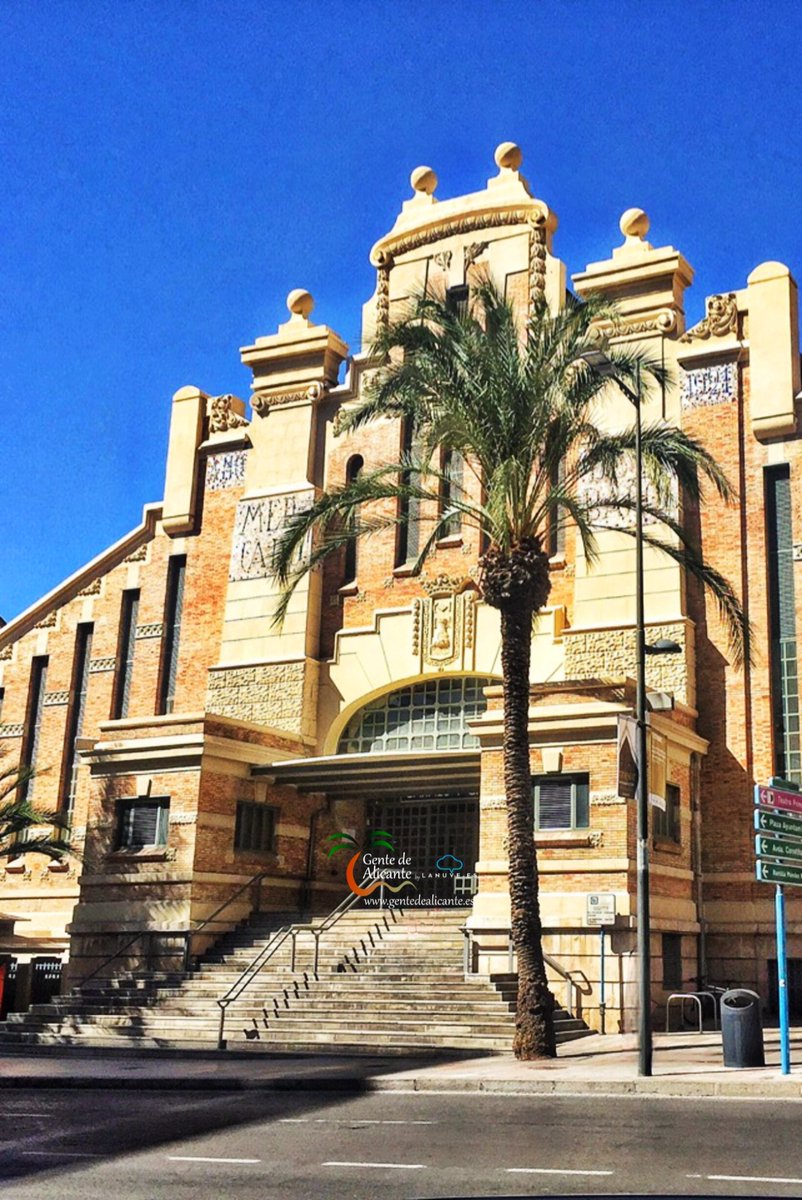 gentedealicante's tweet photo. Feliz Jueves Santo #GentedeAlicante 😍✝️🌴🏫☀️Con ésta preciosa imagen Mercado Central de Alicante os deseamos un Bon día a tots Familia!🥰
Info #SemanaSanta2024 en #Alicante: https://t.co/caV9XYbsaI #LaMillorTerretadelMón #España #CostaBlanca #lanuvees #EAlicantinas #enalicante https://t.co/sXUXI1ztJW