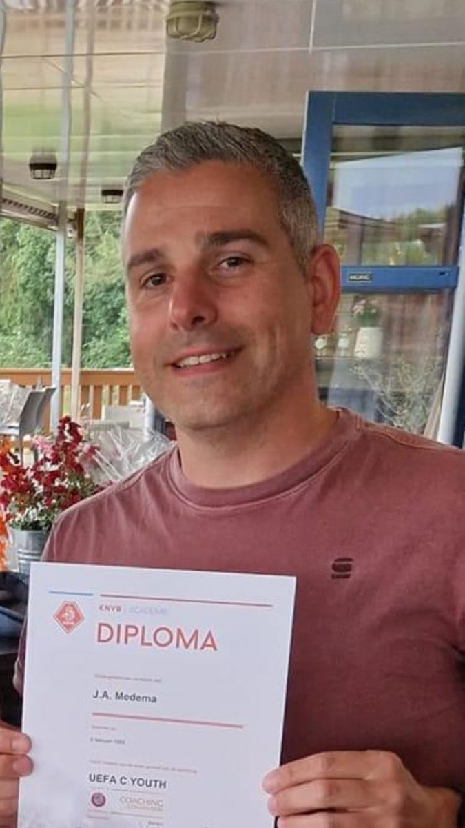 DVC Appingedam heeft de technische staf voor komend seizoen rond! Zie bericht op de website voor meer informatie. Wij zijn ervan overtuigd dat Jarno en Chris met hun ervaring en voetbalverleden de juiste keuze zijn voor de ontwikkeling van onze jongens.
dvcappingedam.nl/actueel/nieuws…
