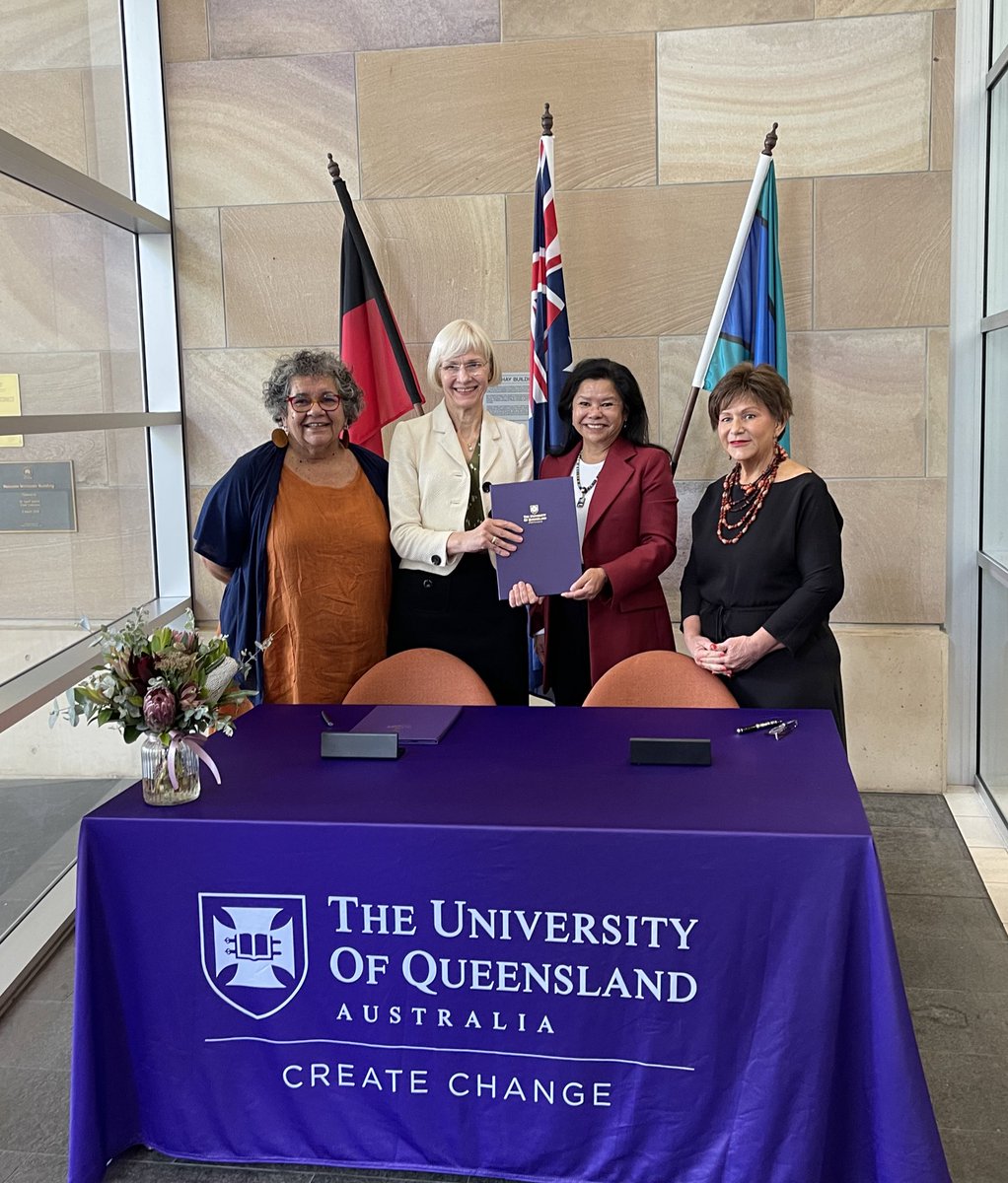 The First Nations University of Canada (@FNUNIVCAN) & the University of Queensland (@UQ_News) have signed an agreement to work together to maximise opportunities. Prof Tracey Bunda, UQ VC Prof Debbie Terry, & @FNUNIVCAN President Dr Jacqueline Ottmann & Prof @BronFredericks.