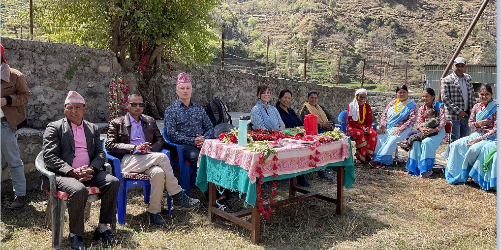 AusAmbNP's tweet photo. In remote Khaptad Chhanna RM, with 🇦🇺 funding, @dfat’s ANCP partner Australian Himalayan Foundation &amp; @actionfornepal have supported over 100 health workers to deliver improved services through training &amp; contributions of equipment Special🙏to 🇳🇵's #FCHV. https://t.co/s8zDPDD8ir