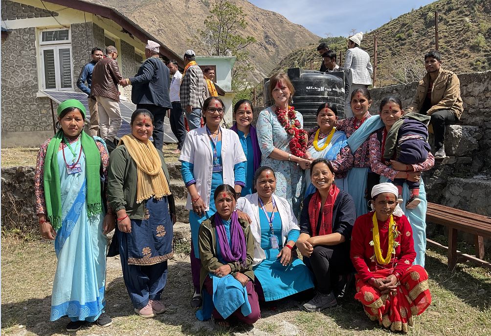 AusAmbNP's tweet photo. In remote Khaptad Chhanna RM, with 🇦🇺 funding, @dfat’s ANCP partner Australian Himalayan Foundation &amp; @actionfornepal have supported over 100 health workers to deliver improved services through training &amp; contributions of equipment Special🙏to 🇳🇵's #FCHV. https://t.co/s8zDPDD8ir