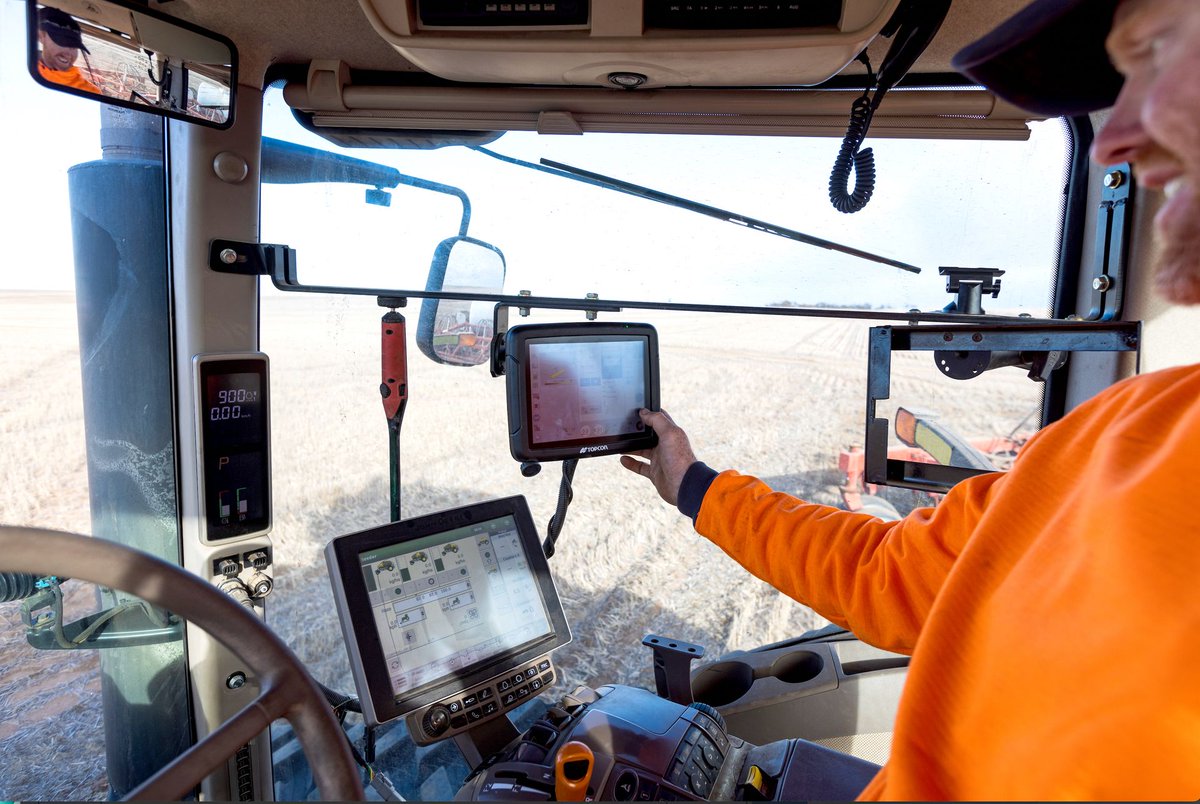 LQSystems's tweet image. Precision #mapping and variable rate technologies are transforming #soil fertility management! 💡 Our #LiquidSystem units offer unparalleled flexibility, delivering multiple products at varying rates in a single application. 🚜💦 Learn how:  bit.ly/49e2uBl