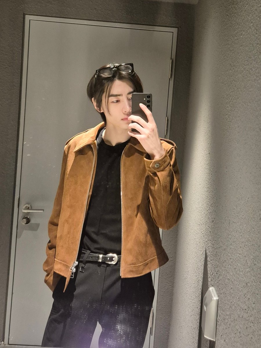 ENHYPEN_members's tweet image. 🤎👓
#ENHYPEN #ENGENE #SUNGHOON