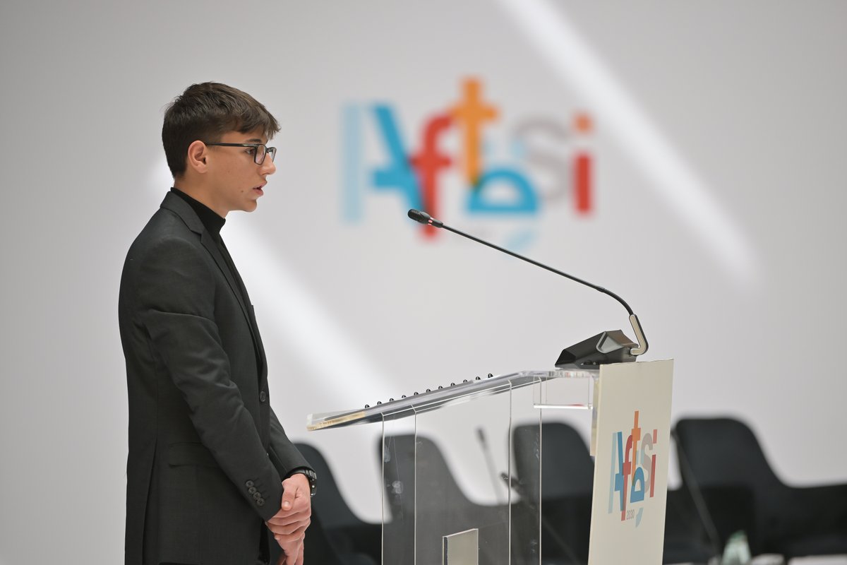 adashima's tweet photo. At the national VET conference https://t.co/E2JdYJkWHn

Showcasing “Blite” app by “Unyo” &amp; Albanian ICT Academy, the winners of the EU Codeweek Presentation by students of the Hermann Gmenier school https://t.co/BUb6lKt4rG