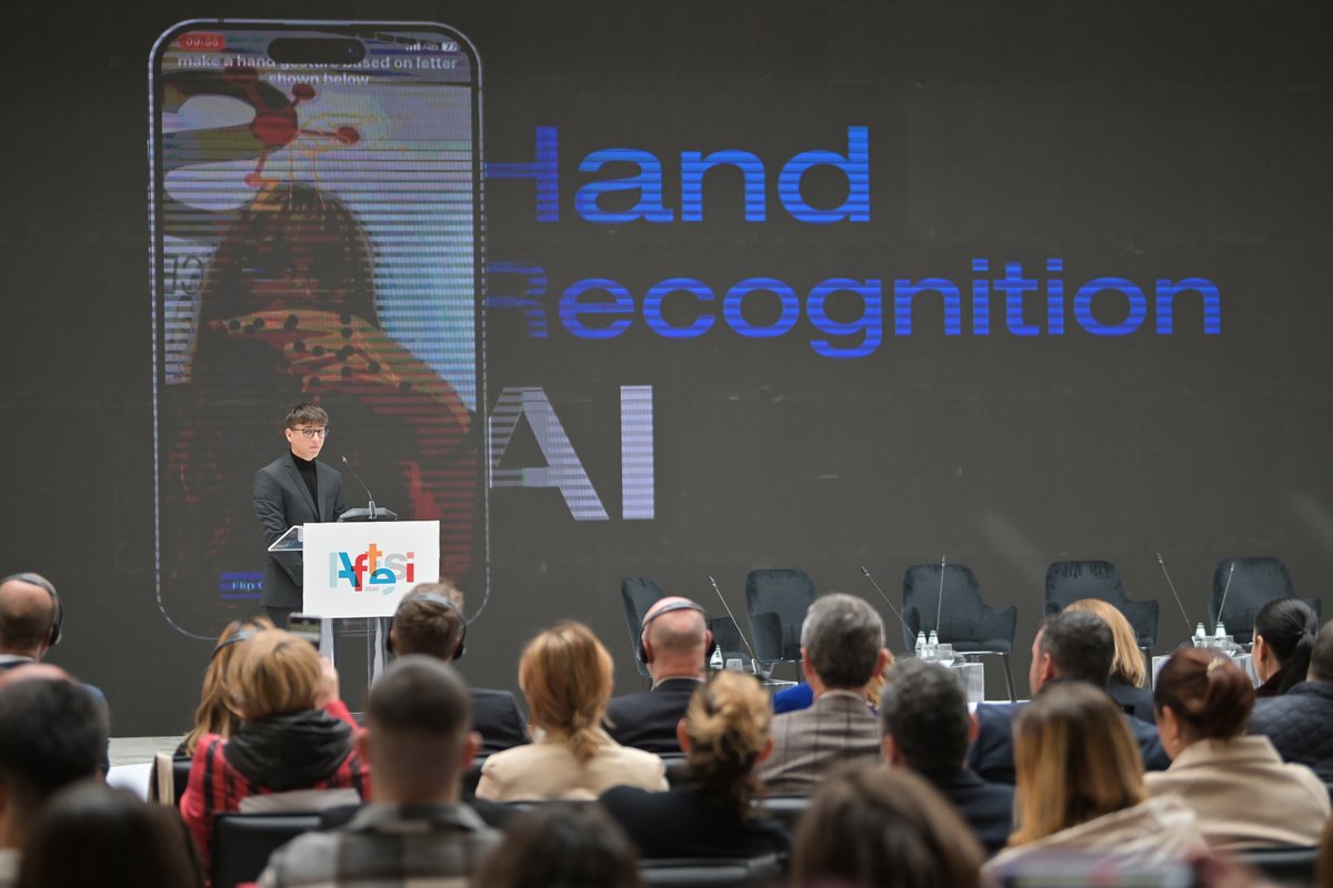 adashima's tweet photo. At the national VET conference https://t.co/E2JdYJkWHn

Showcasing “Blite” app by “Unyo” &amp; Albanian ICT Academy, the winners of the EU Codeweek Presentation by students of the Hermann Gmenier school https://t.co/BUb6lKt4rG
