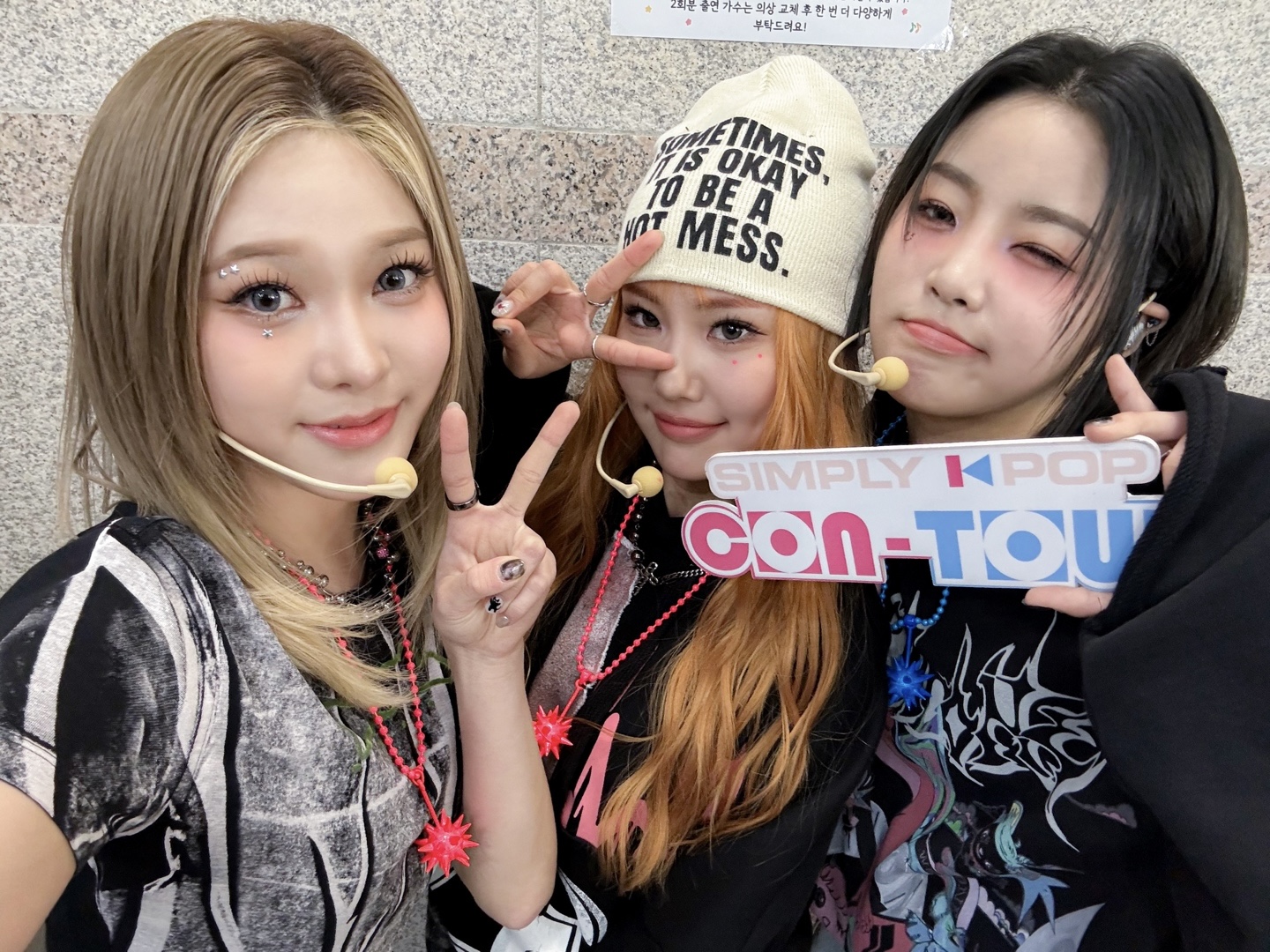 GJvg83caQAAF0-9?format=jpg&name=large