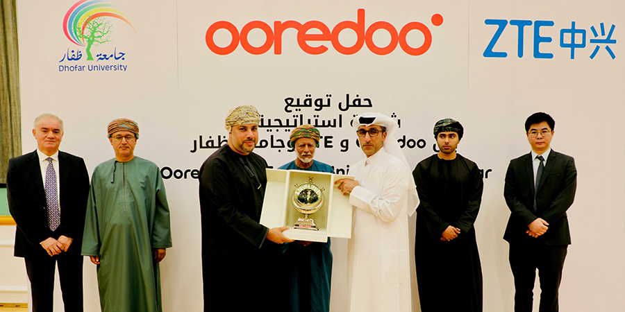 Transforming how young #students learn and share #knowledge, @OoredooOman has partnered with @ZTEPress and @dh_university to establish a cutting-edge #5G #Innovation Center (5GIC). @SamBYI #Zhang_Meng #Amer_bin_Ali_Al_Rawas telecomreview.com/articles/telec…