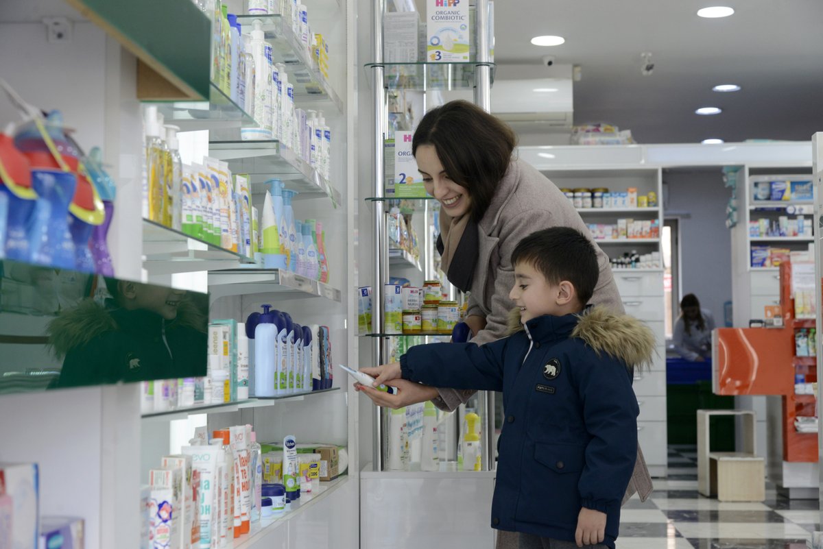 Anna fled to #Armenia in 2023. Now expecting her 2nd child, she navigates challenges of displacement, but with hope & support. W/ pharmacy card Anna has been able to buy essential items Funded by @UNFPAArmenia & @StatePRM UNICEF gives pharmacy cards to all refugee pregnant women