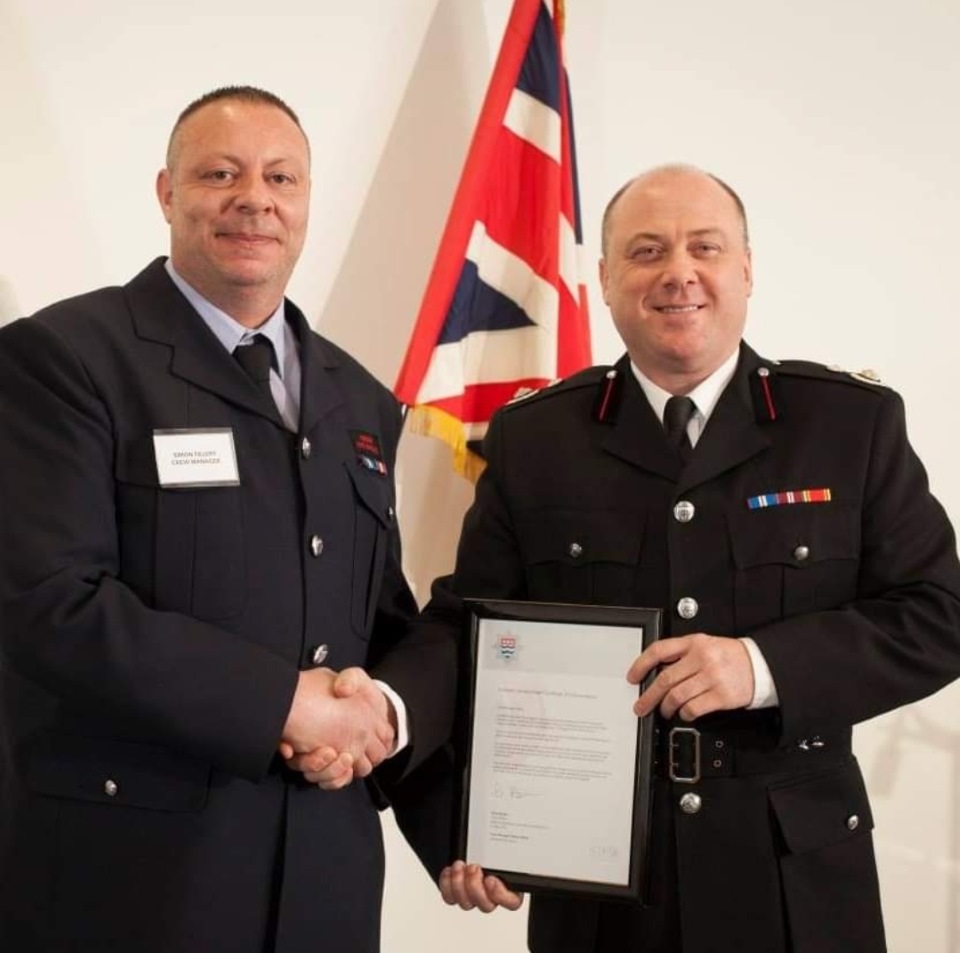 Congratulations to Sub Officer Simon Fillery at #Eltham fire station who is retiring after 29 years of service! We wish you a long and happy retirement @LFBGreenwich