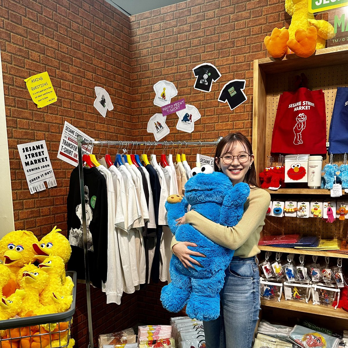 セサミストリートの世界展感動した🥹🧡 歴史を知ると本当に見方が変わる！子どもたち、そしてその子たちの未来が良いものになることを願わない人はいないですよね。世界中に教育だけでなく、SDGs、多様性を発信し続けるセサミストリートをリスペクトします🌱 #セサミストリートの世界展 #松屋銀座 #PR