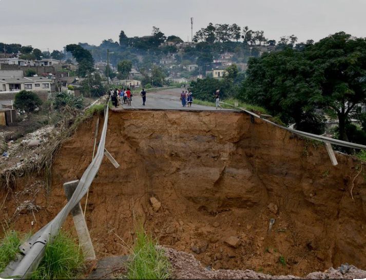 GODFREY KEVOLWE π°πͺ (@kevolwe_godfrey) on Twitter photo What were the key factors behind favoring Geneva over Nairobi as the host for the Secretariat of the Santiago Network on Loss and Damage? #SantiagoHQDecisionAfrica <a href="/PACJA1/">PACJA</a> <a href="/mithika_mwenda/">Mithika Mwenda, PhD</a> <a href="/UNDRR/">UNDRR</a> <a href="/UNDRR_Africa/">UNDRR Africa</a> <a href="/UNOPS/">UNOPS</a> @HonTuya What were the key factors behind favoring Geneva over Nairobi as the host for the Secretariat of the Santiago Network on Loss and Damage? #SantiagoHQDecisionAfrica <a href="/PACJA1/">PACJA</a> <a href="/mithika_mwenda/">Mithika Mwenda, PhD</a> <a href="/UNDRR/">UNDRR</a> <a href="/UNDRR_Africa/">UNDRR Africa</a> <a href="/UNOPS/">UNOPS</a> @HonTuya