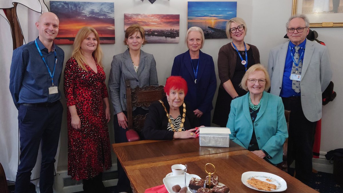WestNorfolkBC's tweet photo. The Mayor was pleased to host Jill Bennett from @BBCNorfolk in the Parlour at @KLTownHall last week to mark her retirement from the BBC and the contribution she has made to West Norfolk. https://t.co/okwgngUzvy