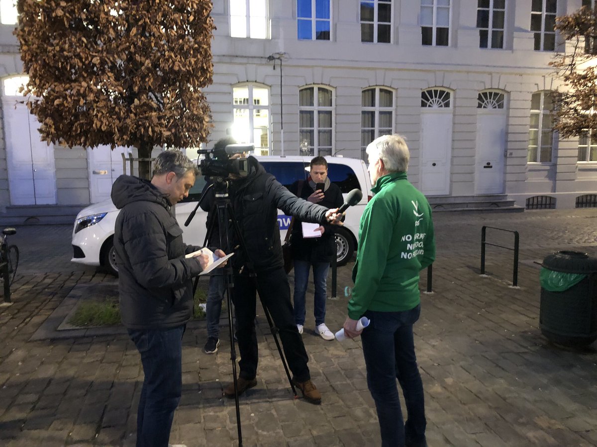 Het Vlaams Parlement stemde met overgrote meerderheid in met de jarenlange vraag van @ABSvzwNATIONAAL voor een pragmatischer aanpak van administratieve of niet-milieubelastende inbreuken op het mestdecreet. Het akkoord met de regering van 15/2 begint tastbaar te worden. 🙏