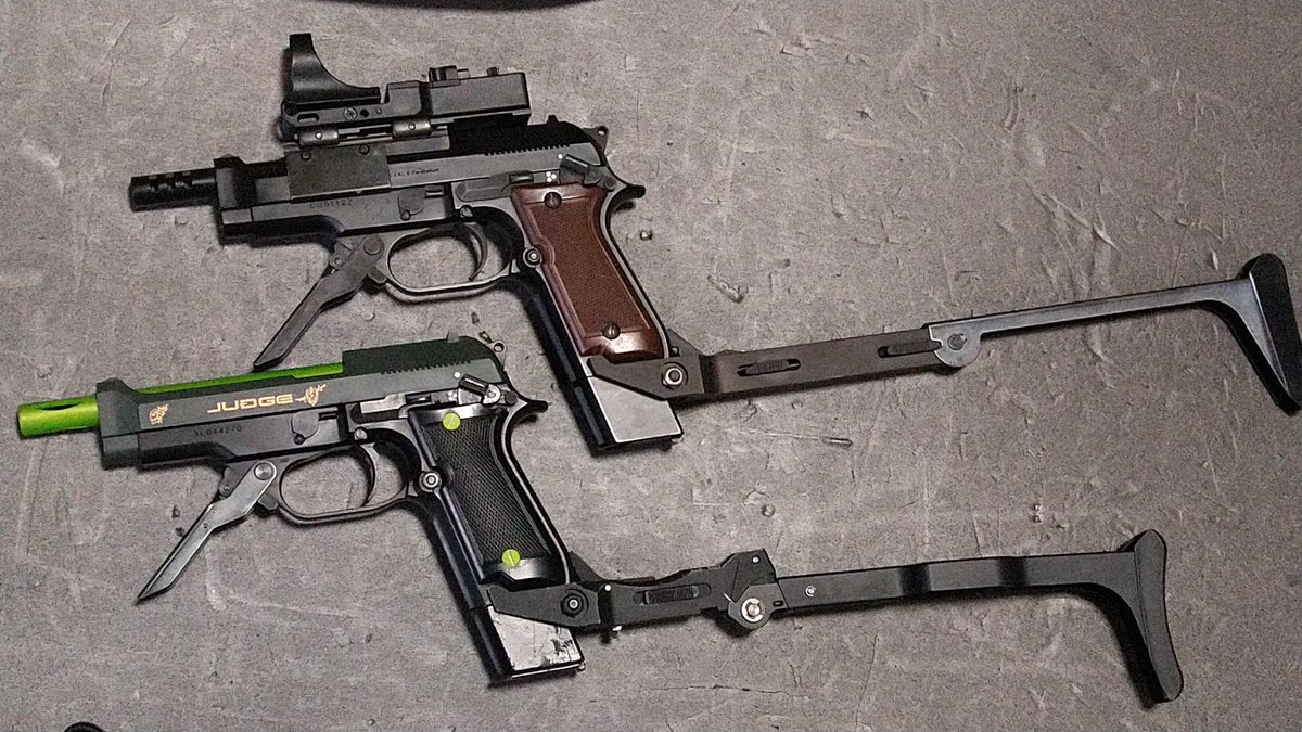 janm93r's tweet image. 電動はメインでしか使わないので、
基本外さないSTDストック。

ガスブロは必要に応じて折り畳めるよう臨機応変LEストック。

運用決まりだな🤔
#M93R #ベレッタ