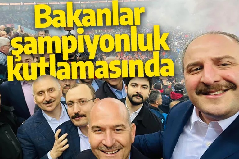 @menajerustaoglu Tam halinize oturup ağlayacak iken bu fotoyu gördüm.Bunlara bırak 2,sınıfı 5.sınıf vatandaşlık müstehaktır dedim kendime.