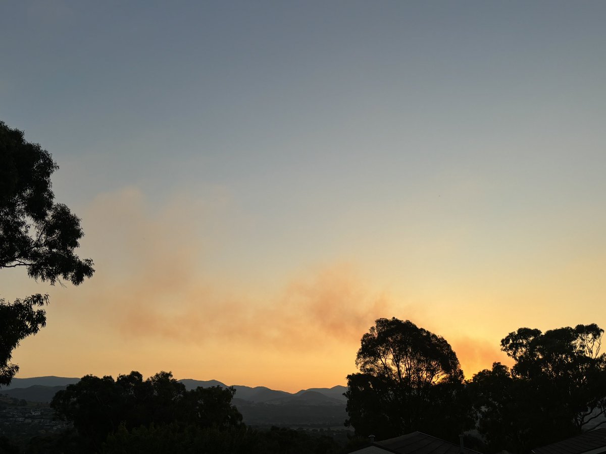 chifley_alison's tweet photo. Sunset through a hazard reduction burn in #Conder https://t.co/2znGTij1hj
