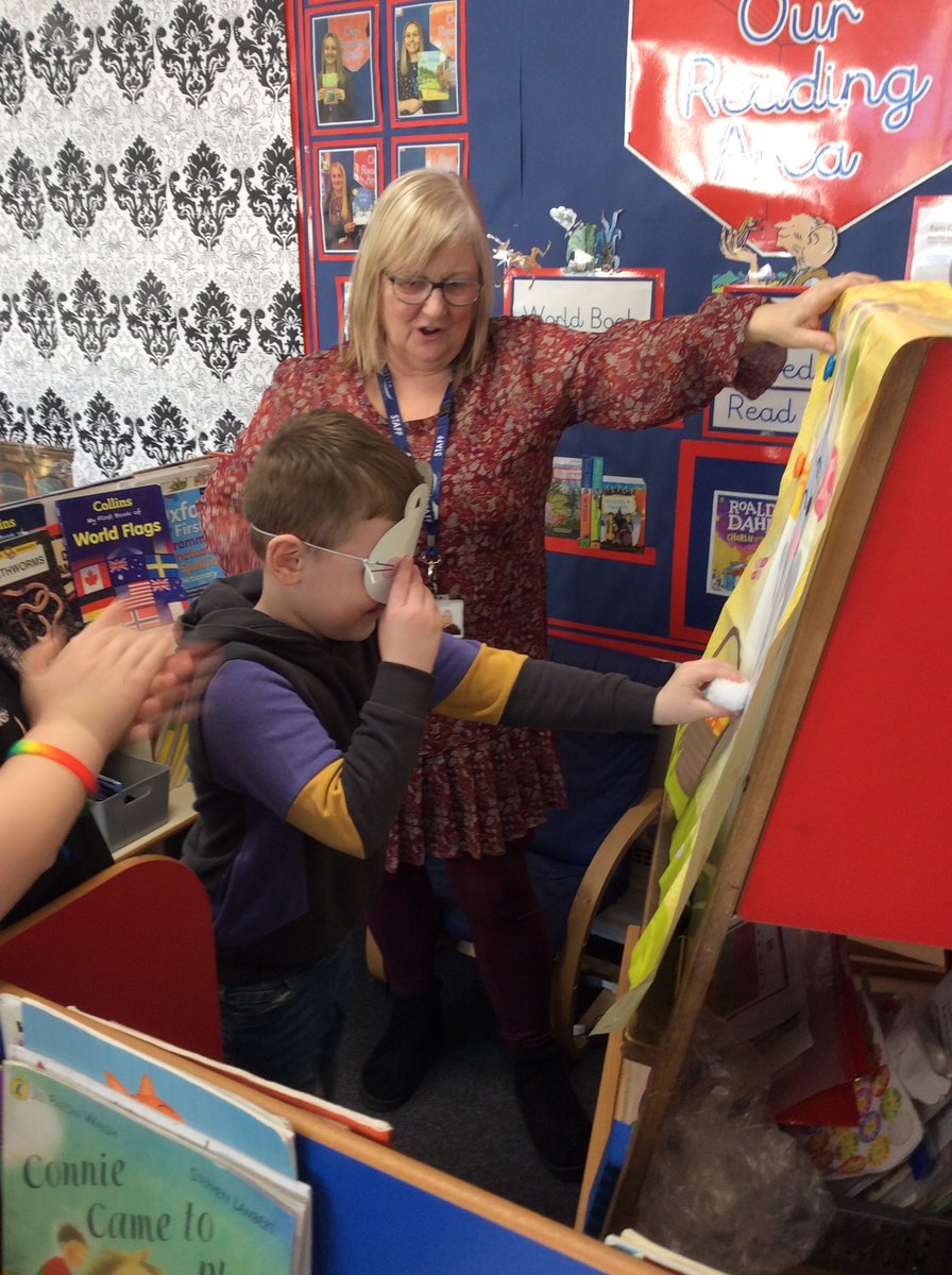 DeltaRowenaAc's tweet photo. Class 8 had a fantastic time at our Easter disco! We had dancing, games and prizes... the perfect party! π #EasterDisco #PartyTime #EndofTerm https://t.co/AxzSrYm1bv