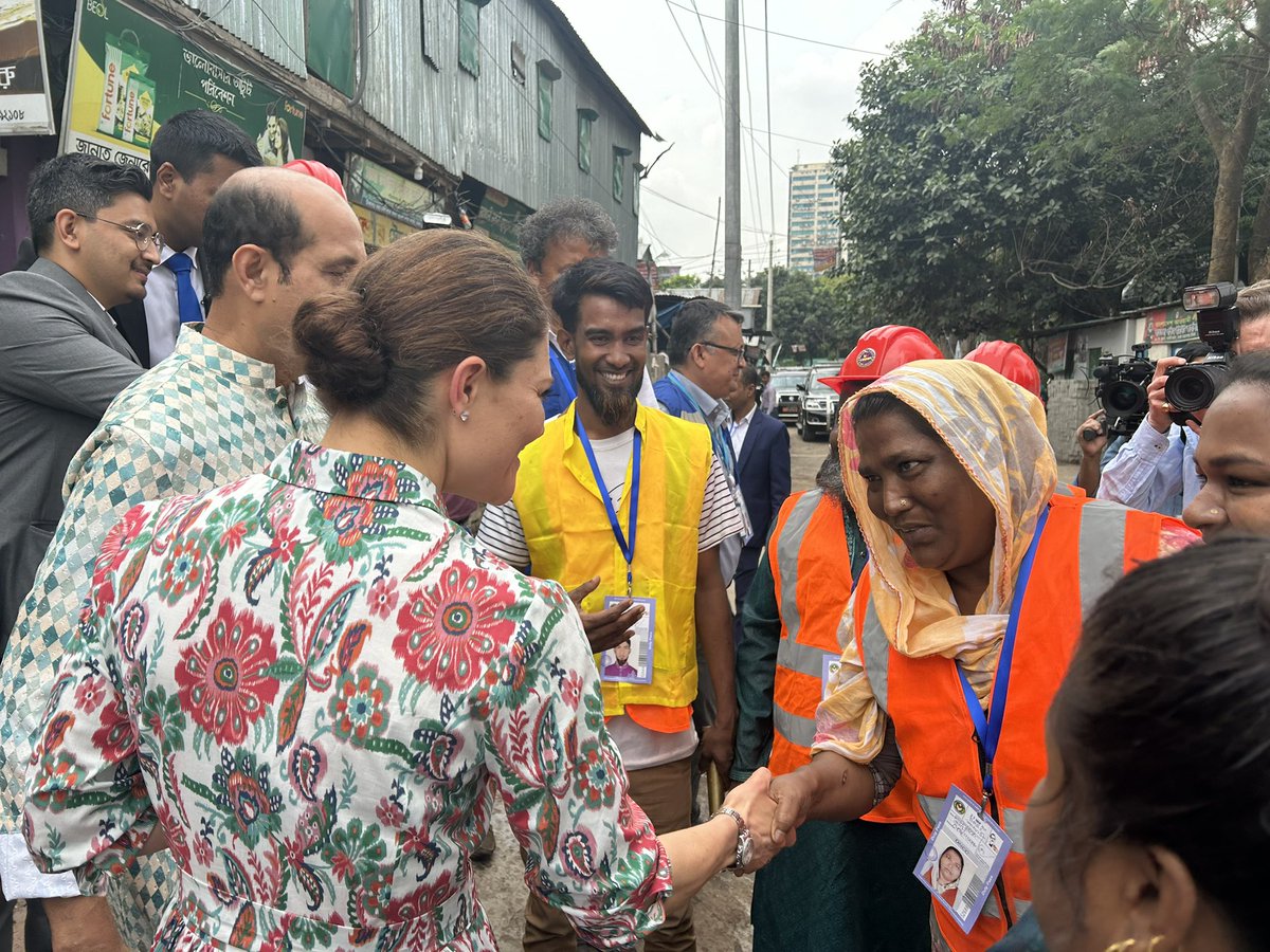 🌍🙏 Stort tack till WaterAid Sveriges beskyddare, Kronprinsessan Victoria, som nyligen besökte oss & @UNDP_Sweden i Bangladesh. ”Dessa dagar i Bangladesh har varit informativa, intressanta och lärorika” säger Kronprinsessan. Fler reflektioner här: wateraid.org/se/blog/hkh-kr…