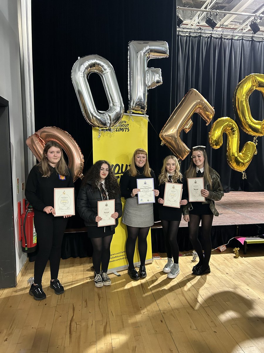 ✨DofE Awards Ceremony✨ Well done to all our pupils who achieved their awards last night! I wasn’t allowed to leave without getting my picture too! @IrvineRoyalAcad @DofENAC