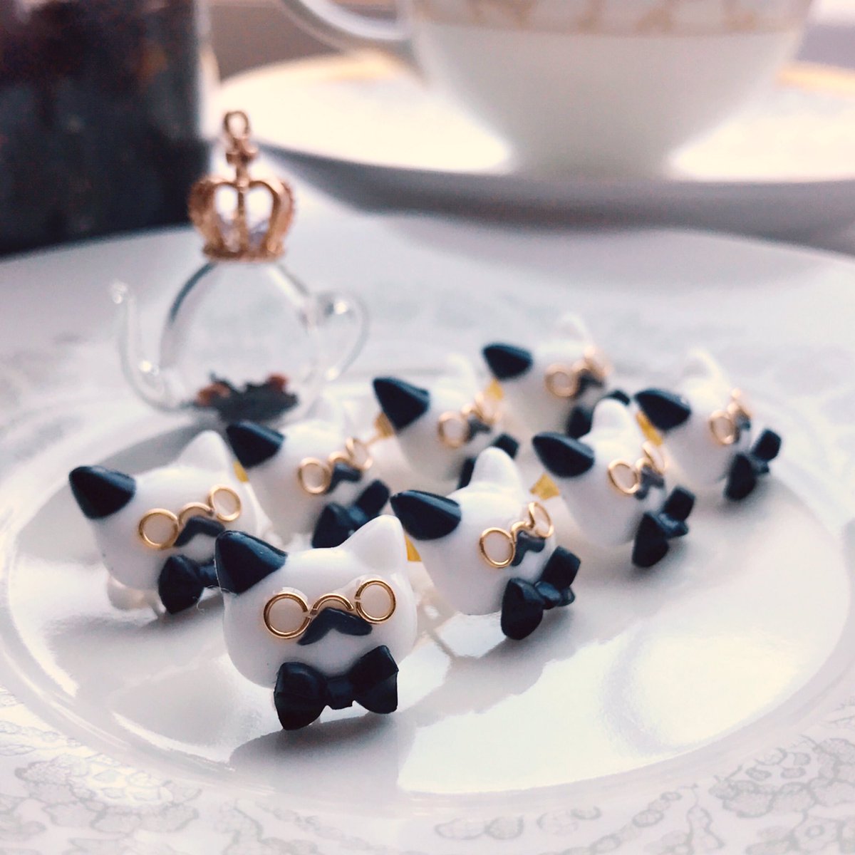 #あなたの唯一無二の1枚を見せてくれ

うちは基本的に受注制作なので、こうやって同じものがズラリと並ぶことはほとんどないんです。
そういう意味で唯一無二の1枚。

ちなみにこれは、一番最初にオーナーを作った時にまとめて作っていた試作品たち。