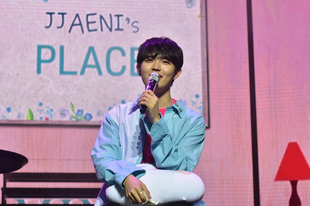 j0yc31234's tweet image. 【190】
Kim JaeHwan - Metallic Silver
#JaeHwan #Wannaone #CustomMicrophone