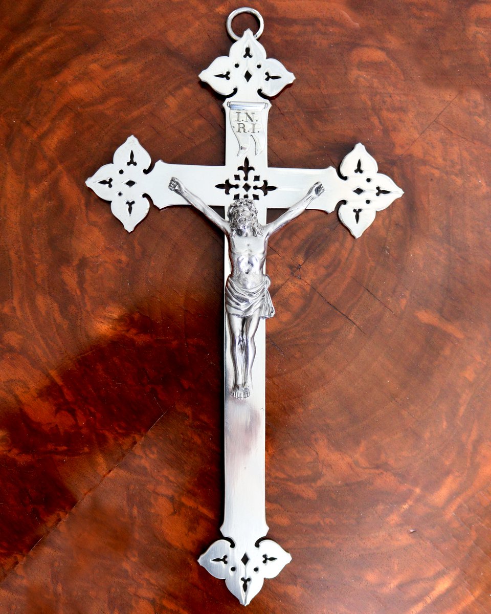 Today we are sharing this exceptional 1890s Austro-Hungarian silver crucifix in honour of #GoodFriday