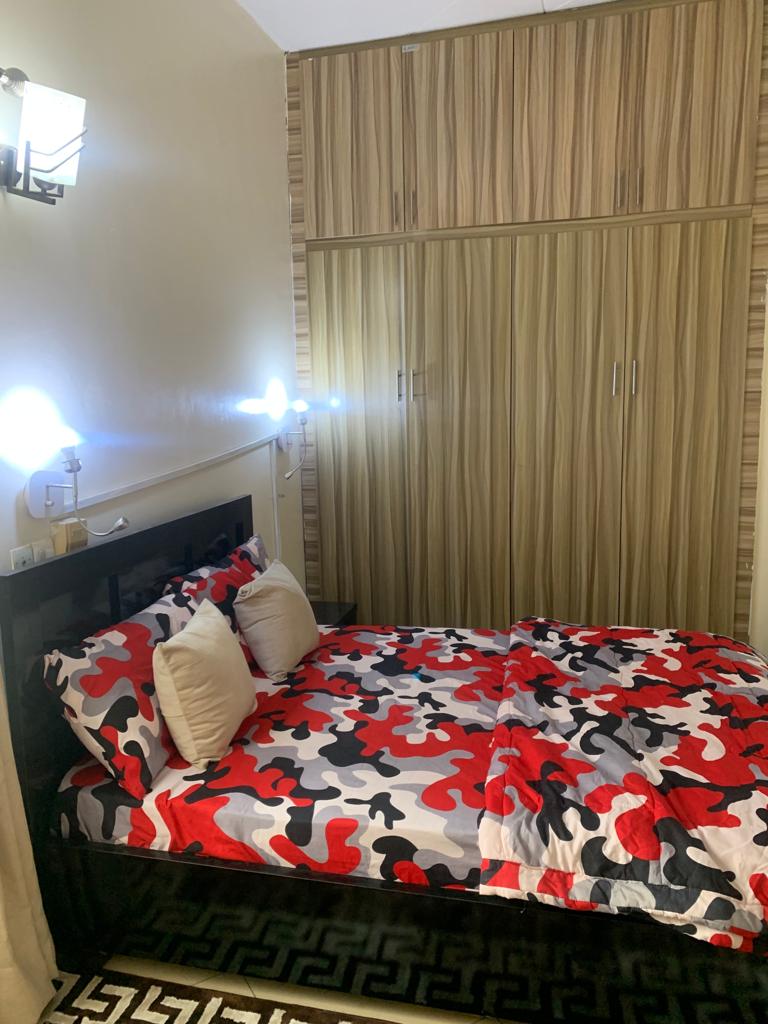 Synergyrealpro's tweet image. A luxury well furnished 2 bedrooms  apartment available for short-let in Apo, Abuja.
it is located within a serene environment with comfortable bed and mattress.
price : #55,000