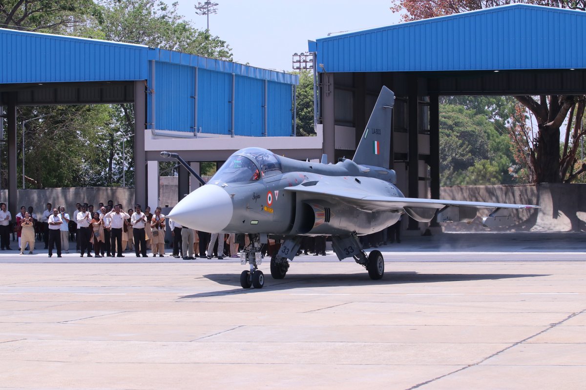 The first Aircraft LA5033 of the Tejas Mk1A Aircraft series took to the skies from HAL facility in Bengaluru today. It was a successful sortie with a flying time of 18 minutes.