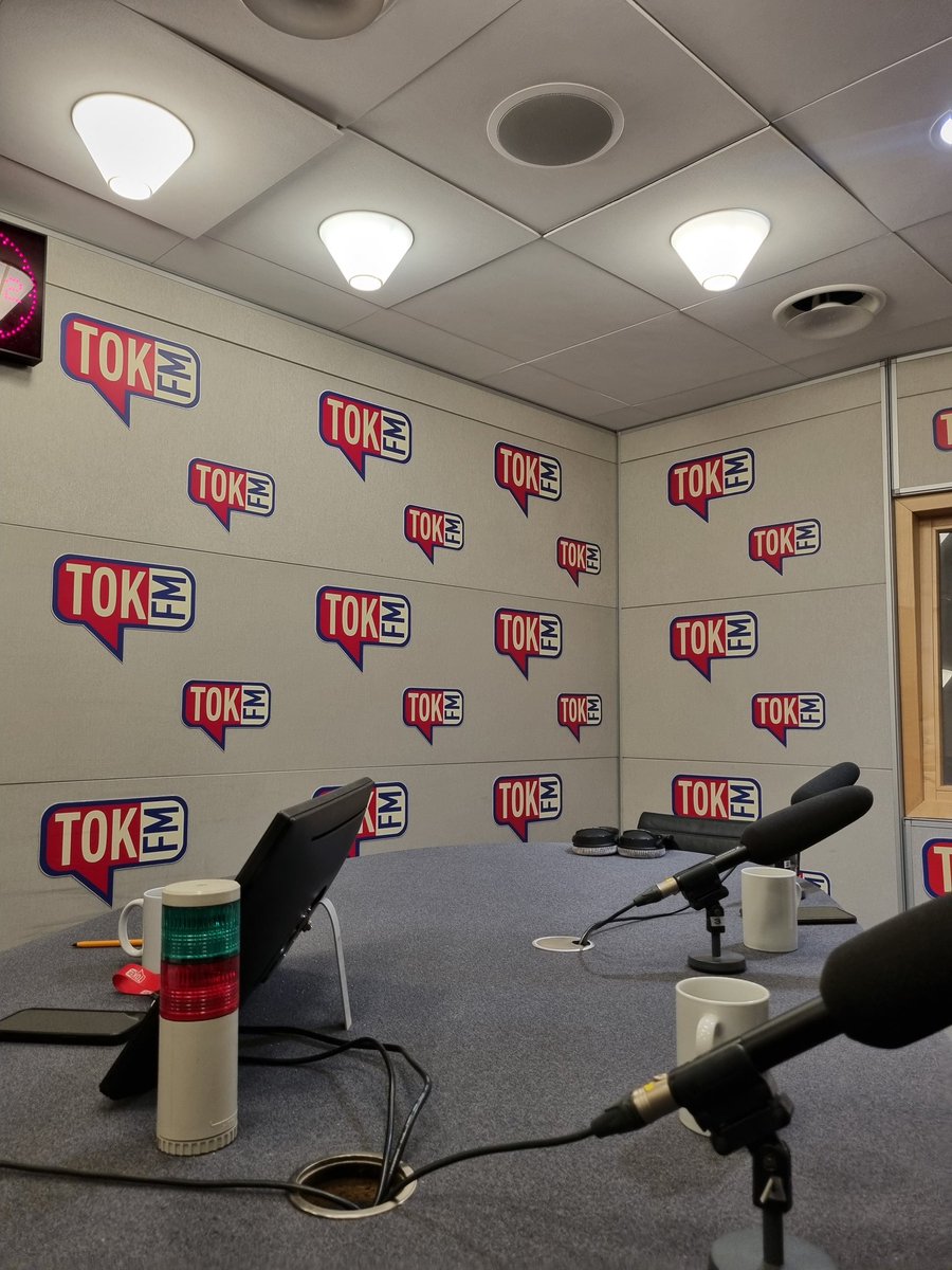 Agnieszka Durlik (@agnieszkadurlik) on Twitter photo Dziś poranek w <a href="/Radio_TOK_FM/">Radio TOK FM</a> dziękuję <a href="/TomaszSetta/">Tomasz Setta</a> za zaproszenie, a dr. Małgorzacie Bonikowskiej i <a href="/pbiel/">Piotr Bielski</a> za ciekawą dyskusję. Dziś poranek w <a href="/Radio_TOK_FM/">Radio TOK FM</a> dziękuję <a href="/TomaszSetta/">Tomasz Setta</a> za zaproszenie, a dr. Małgorzacie Bonikowskiej i <a href="/pbiel/">Piotr Bielski</a> za ciekawą dyskusję.