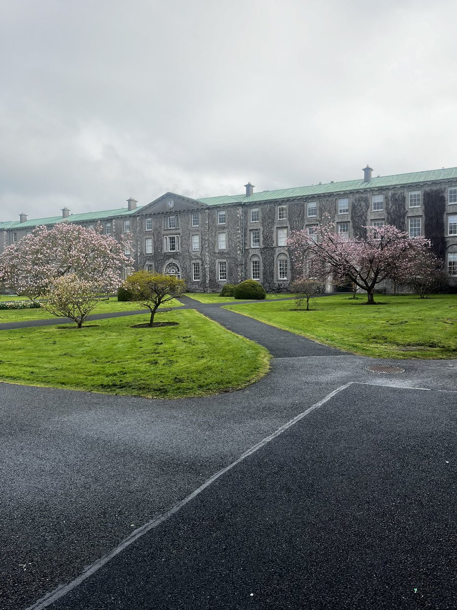 There are still spaces for our free campus tours over the Easter break 🐣 Book here 👇 nuim.askadmissions.co.uk/Portal/EI/Grou…