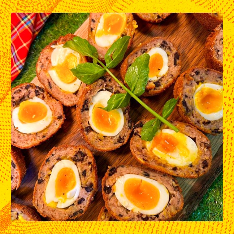 Get cracking and try head chef Adam's homemade scotch egg this #Easter!🐰 Adam's egg-ceptionally tasting scotch eggs, made with black pudding, along with sage and onion stuffing are a yolky delight that will be sure to crack a smile with Easter treat connoisseurs... 🥚🥚