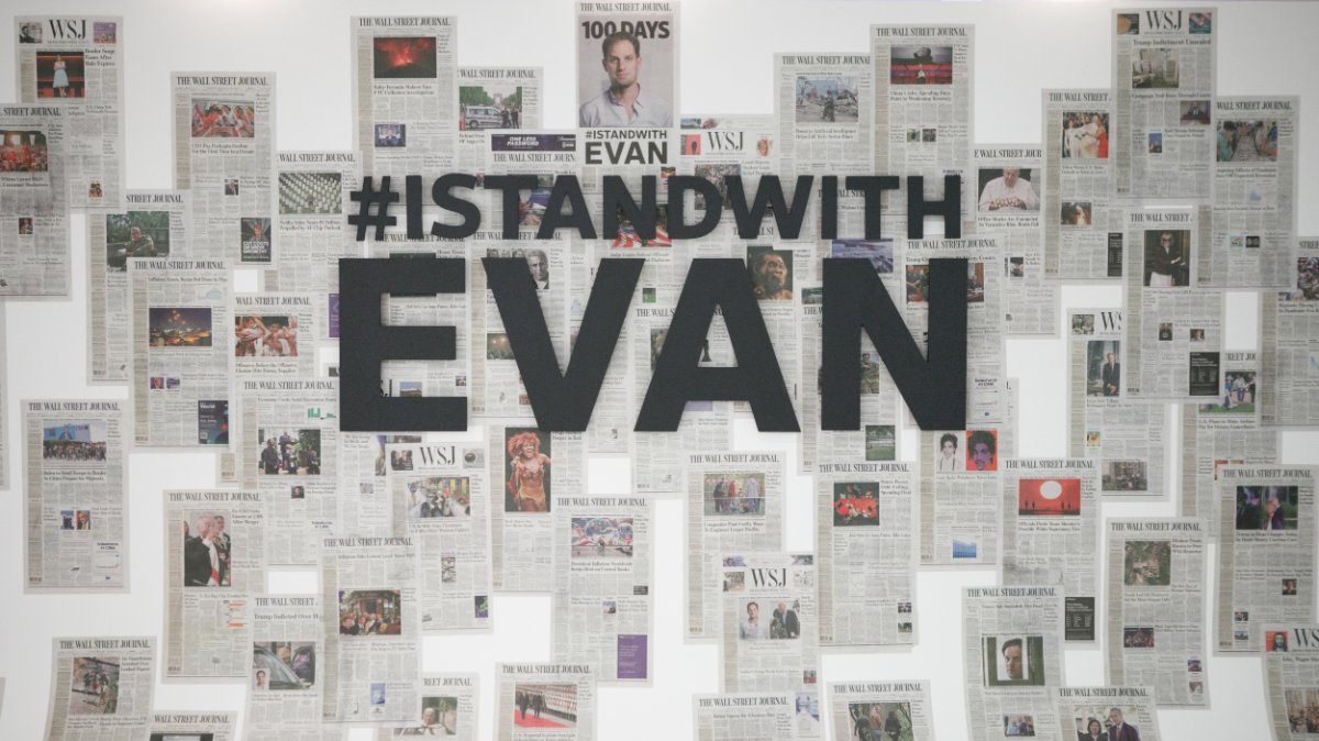 📣 On March 29, @WSJ reporter Evan Gershkovich will have been imprisoned for doing his job in Russia for one full year. Evan should not be in prison. Journalism is not a crime, and we continue to demand Evan’s immediate release. Graphic by @WSJ