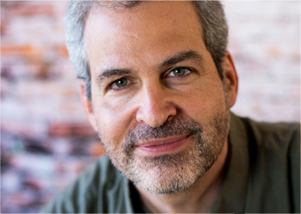 Daniel Greenberg is here with a brand new course: Stories of Transformation ✨

Sharing our personal narratives contributes to a meaningful shared experience and powerful exercise in bringing about change.

More info: gaiaeducation.org/storytelling-w…