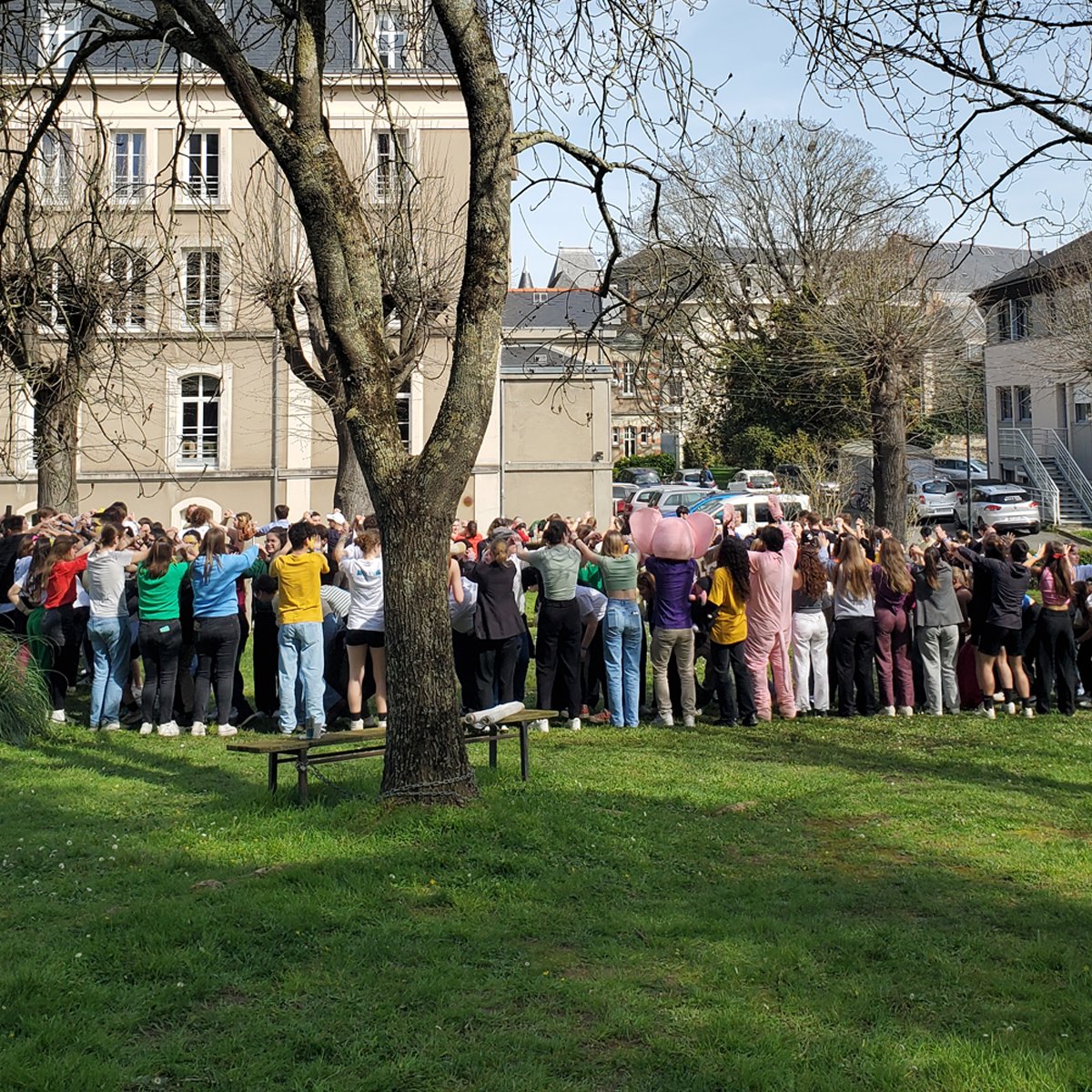 Retour en images sur les traditionnelles joutes de l’UCO, la compétition étudiante qui marque la fin de l'année universitaire. Merci aux délégations étudiantes des campus UCO <a href="/UCO_Nantes/">UCO Nantes</a> , <a href="/NiortUco/">UCO Niort</a>, UCO Vannes, ainsi qu’à l’@UnivCathoParis pour leur venue et leur participation !