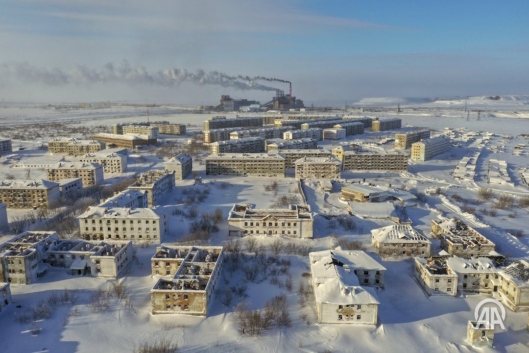 Kaluga viloyatidan etuk ayollarning pornografik fotosuratlari