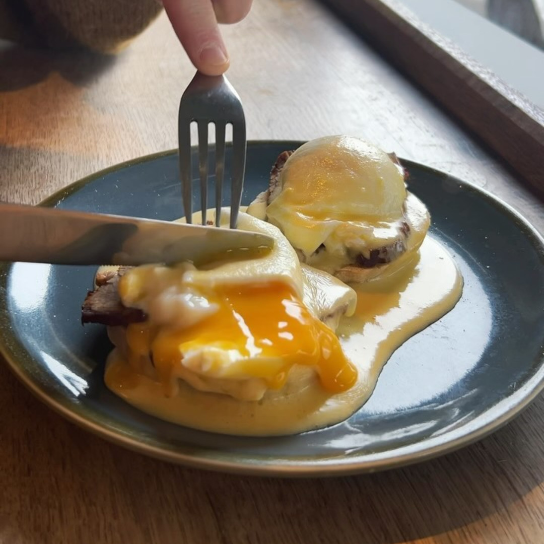 🍳🌞 Perfectly cooked and full of flavor 😋 #Bevans deliver the ultimate in delicious morning breakfasts 🤩 #BreakfastGoals #EggcellentChoices

📲 Tap to order
🚕 Delivery in 30-60 mins

#Brunch #breakfast #FoodDelivery #Takeout #Takeaway #Shrewsbury #ShrewsburyFood