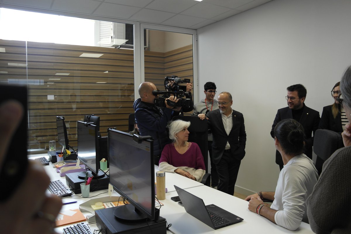 abd_ong's tweet photo. 📎 A més de la visita del president de la @gencat, l’acte també ha comptat amb la presència del conseller de @dsocialscat, @carlescampuzano, el conseller d’Interior,  @joanignasielena i l’alcalde de l'@ajuntamentvng, @juanluisruizvng. https://t.co/awhYSXjyuz