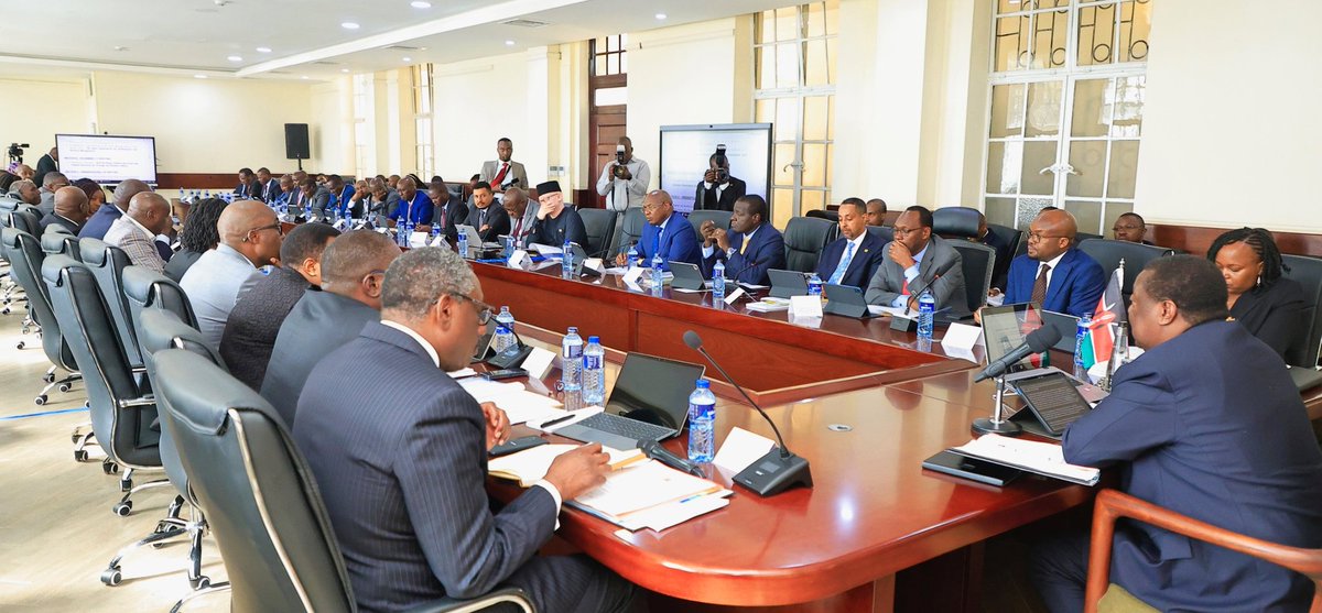 OfficePCS_KE's tweet photo. The Prime Cabinet Secretary and Cabinet Secretary for Foreign and Diaspora Affairs is currently chairing the National Development Implimentation Committee (NDIC), which brings together all Principal Secretaries and other senior government officials. https://t.co/6PQ2NXogpu