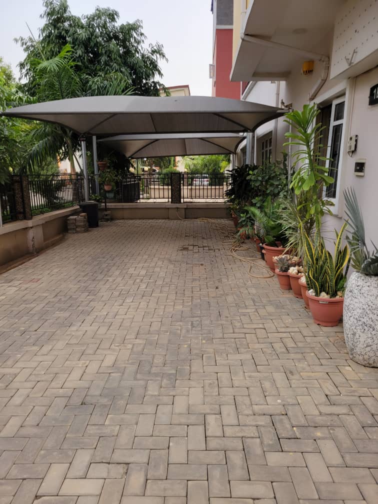 Synergyrealpro's tweet image. A spacious semi detached duplex at Apo . It comes with state of the art finishing.  
Whether you're seeking a comfortable family home or a stylish space, this spacious semi-detached duplex offers the perfect combination of modern design and convenience. 
Price:#200,000,000