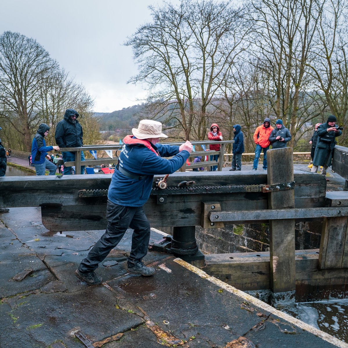 We would like to send thanks to all who sent us photos from the 250th Celebration of Bingley Five Rise Locks. These are just a few of the photos we received and they clearly show how much of a wonderful day it was for all 😄 #Bingley @CanalRiverTrust @bradfordmdc #Bradford