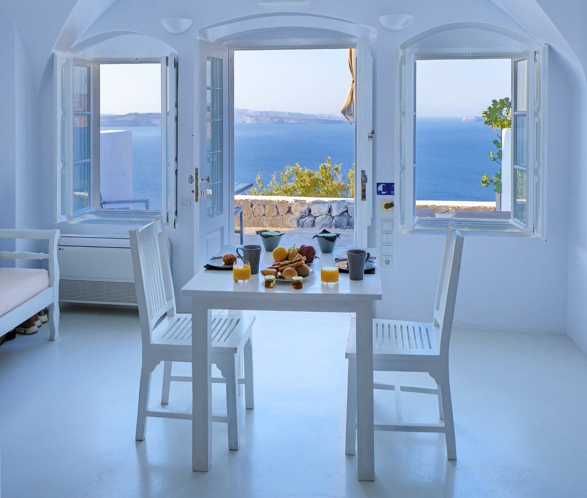 Create your own unforgettable summer story in Crete!

🔹 goforvilla.com
.
.
 #goforvilla #vacationincrete #summergetaways #dreamvacation #seaviewvilla #escapetoparadise #relaxingholiday #uniqueexperience #unwind #greecegetaway