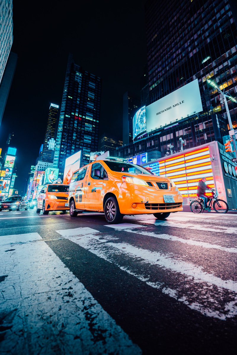 NzoShoot's tweet photo. TIMES SQUARE 🗽

#etatsunis #states #newyork #timessquare #photo #photographer #photography #sony #a7iv #newyorkcity #timessquarenyc #taxi #voiture #car #building https://t.co/KunQ0PeW2k