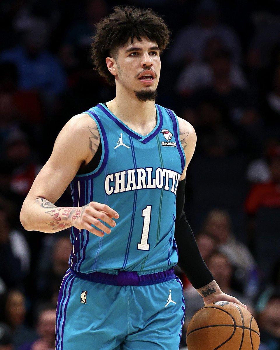 BleacherReport's tweet photo. LaMelo Ball will miss the remainder of the season as he continues rehab for an ankle injury, per @ShamsCharania https://t.co/8LJaQapFuJ