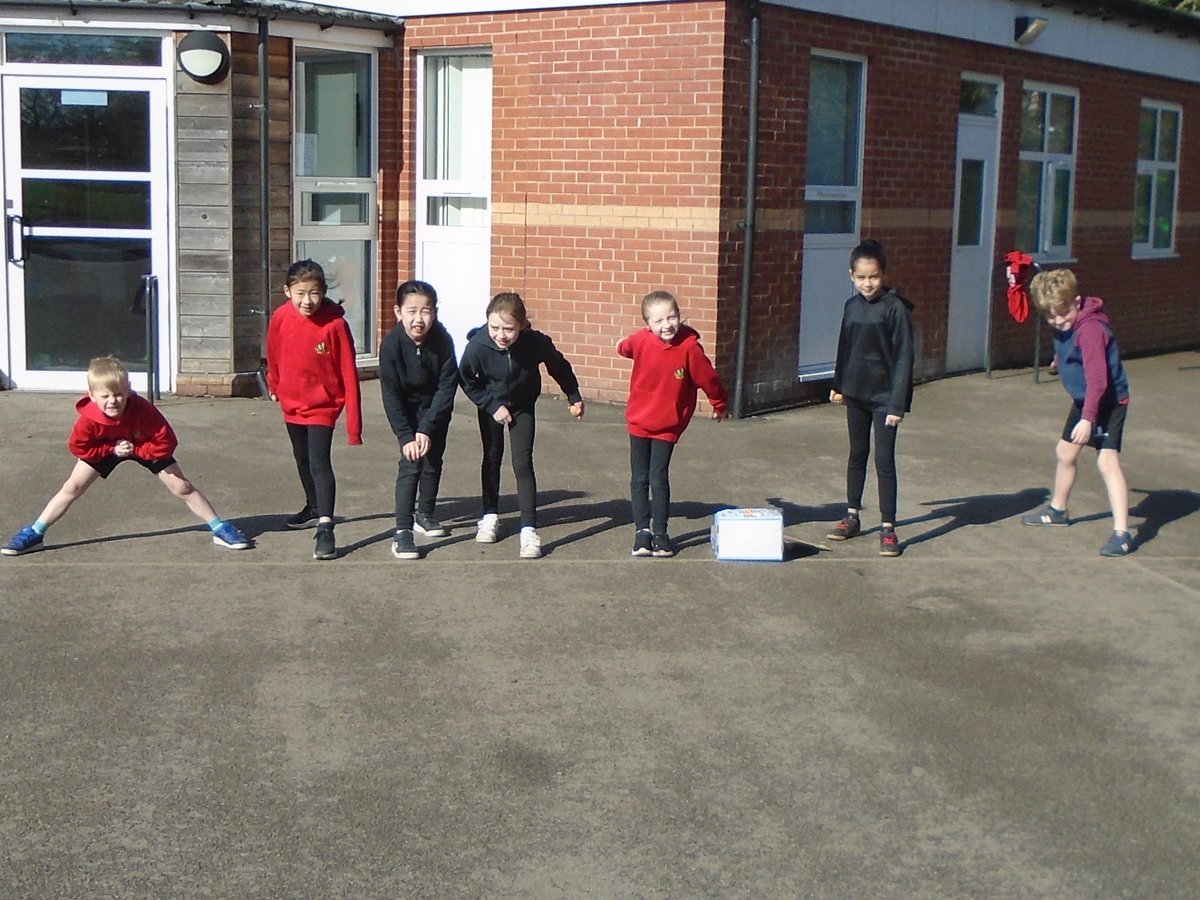 The egg rolling competition was serious business in 3S this morning! We all lined up to see who could roll the egg the furthest...