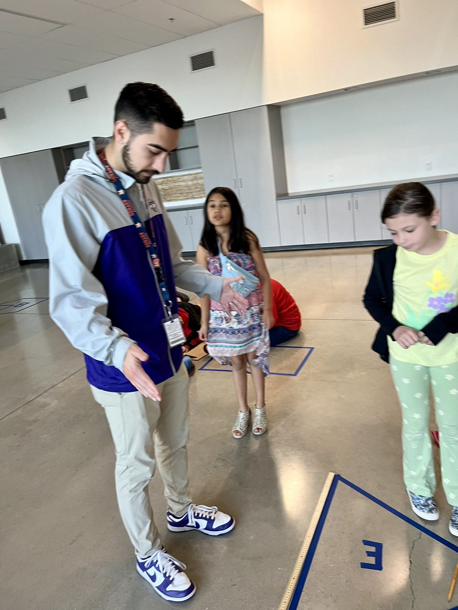 1st graders spreading joy &amp; learning by reading their research papers to kindergartners-building a love for literacy early! 📖 Meanwhile, <a href="/MrPachecoSM/">Mr.Pacheco</a> 3rd graders are diving into math with hands-on perimeter activities, turning learning into fun exploration! 🧮 #TheKnightWay