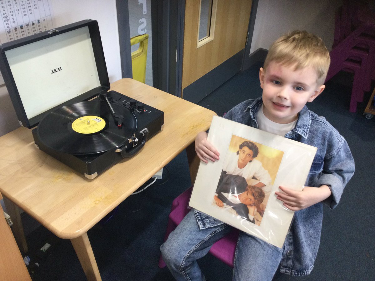 Kingfishers - Miss Johnston tweet media